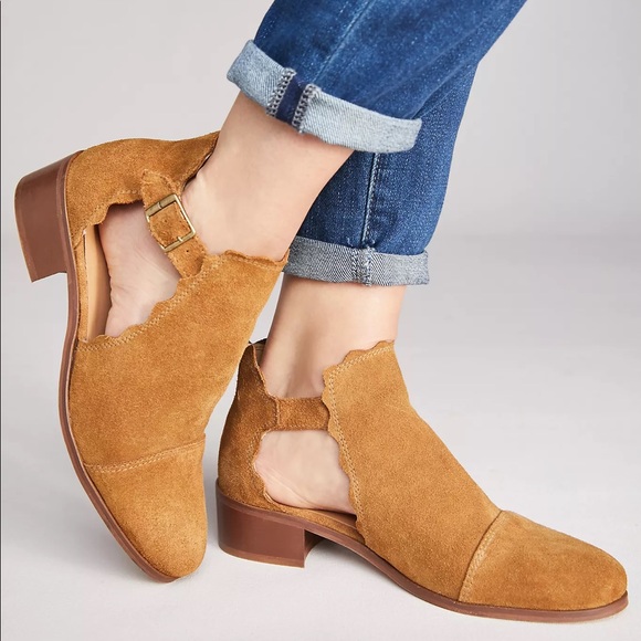 Anthropologie Klub Nico Beau Scalloped Booties - Picture 4 of 5